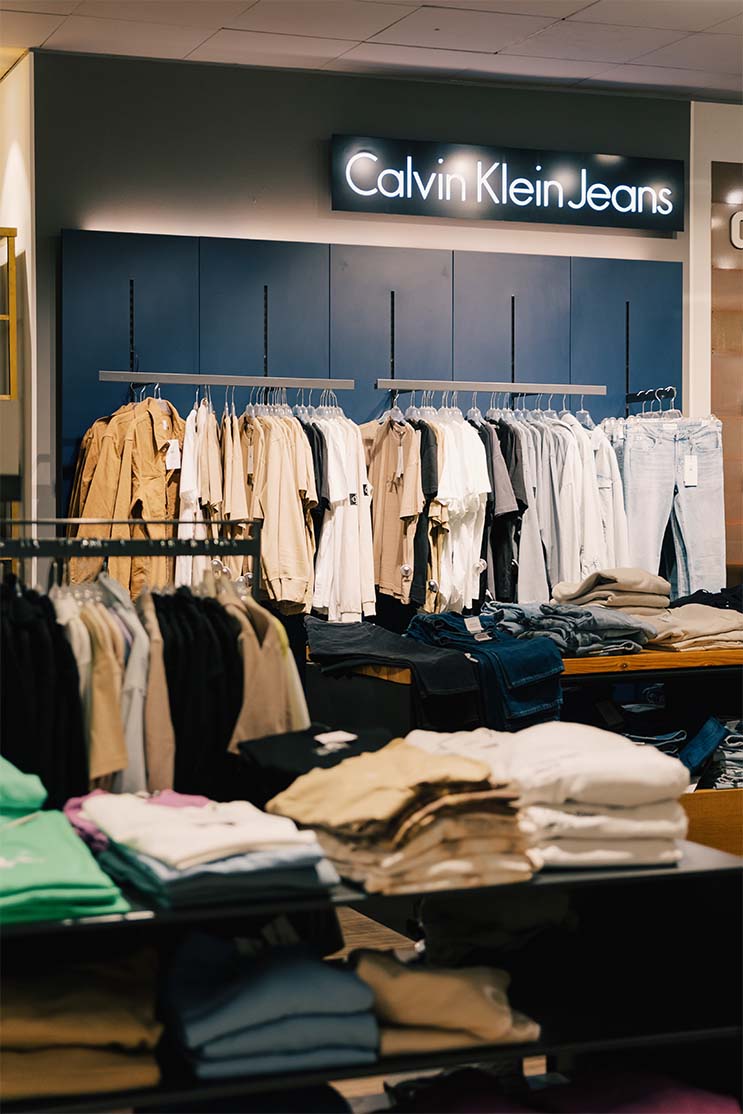Calvin Klein Jeans Shop-in-Shop, installiert von World of Retail Services